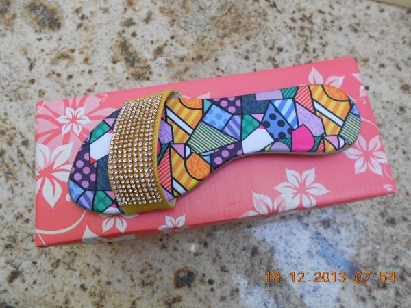 rasteira dedo/manta strass
